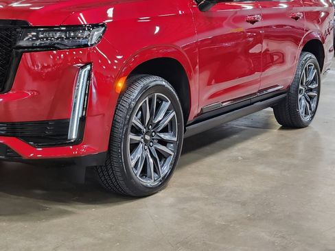 Used 2024 Cadillac Escalade Sport Platinum AWD/4WD image 17