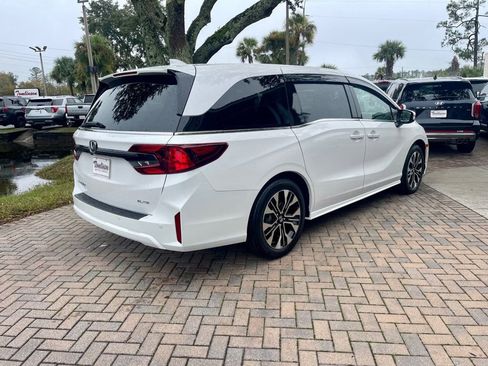 Used 2025 Honda Odyssey Elite image 6
