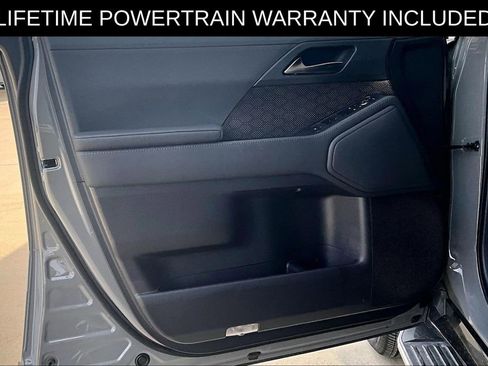 Used 2024 Lexus GX 550 w/ Accessory Package (Z1) image 17