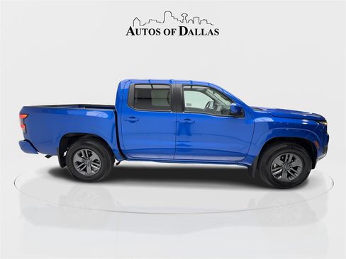 Used 2025 Nissan Frontier SV image 7