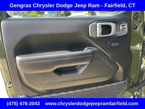 Used 2024 Jeep Wrangler Unlimited AWD/4WD image 29