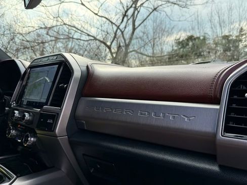 Used 2022 Ford F350 Platinum image 12