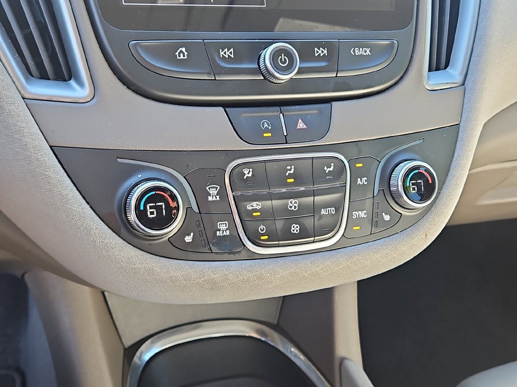 Used 2025 Chevrolet Malibu LT FWD image 32