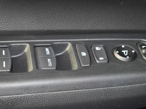 Used 2025 Honda CR-V Sport image 36