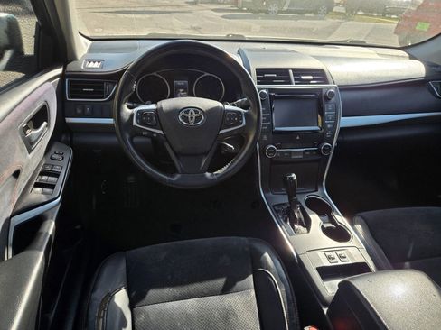 Used 2015 Toyota Camry XSE image 4