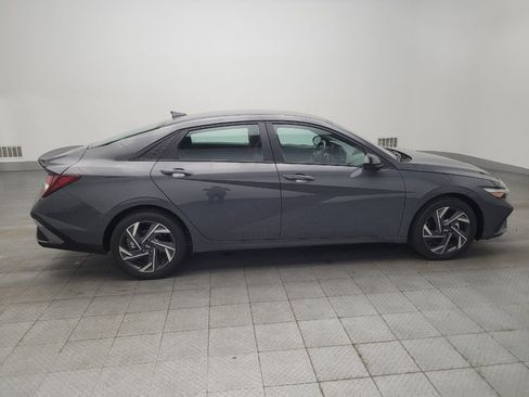 Used 2025 Hyundai Elantra Sport FWD image 10