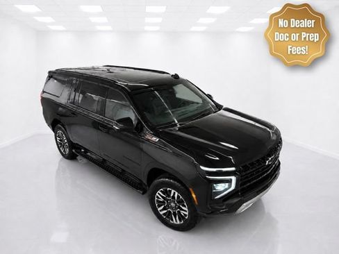 Used 2026 Chevrolet Suburban Z71 w/ Comfort Package AWD/4WD image 1