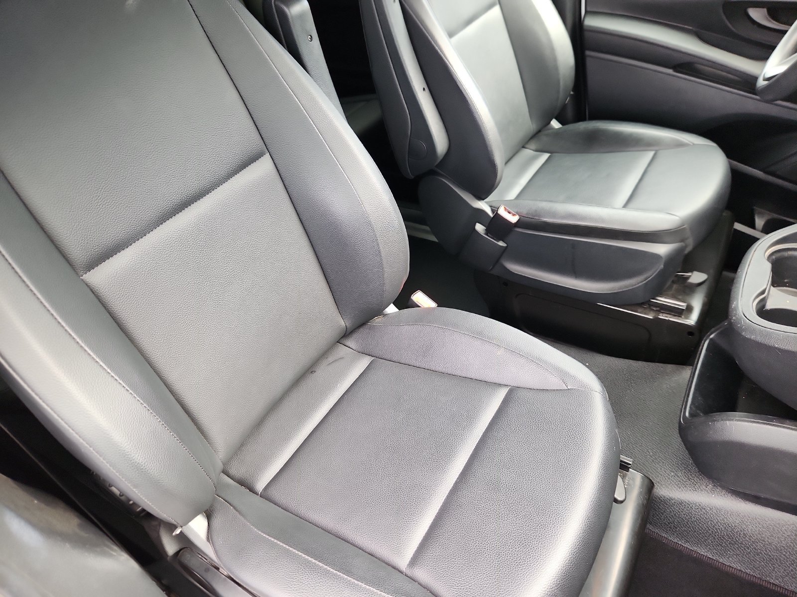 Used 2023 Mercedes-Benz Metris Passenger image 16