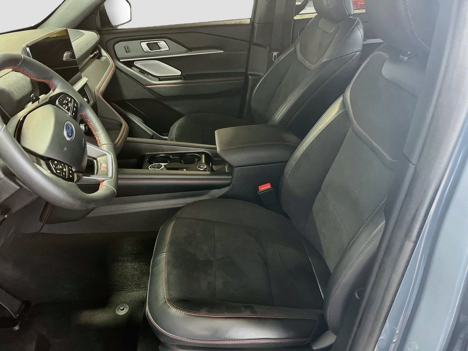Used 2026 Ford Explorer ST w/ Sun And Sound Package AWD/4WD image 22
