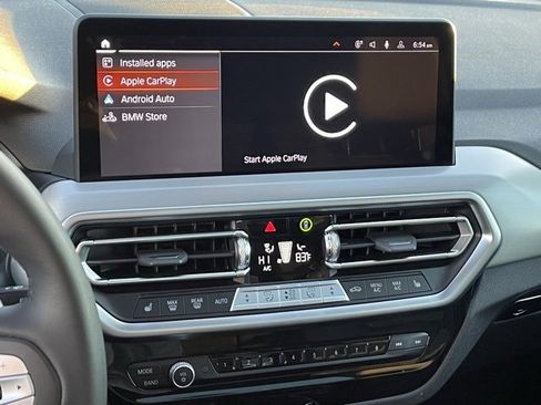 Used 2025 BMW X4 xDrive30i image 18