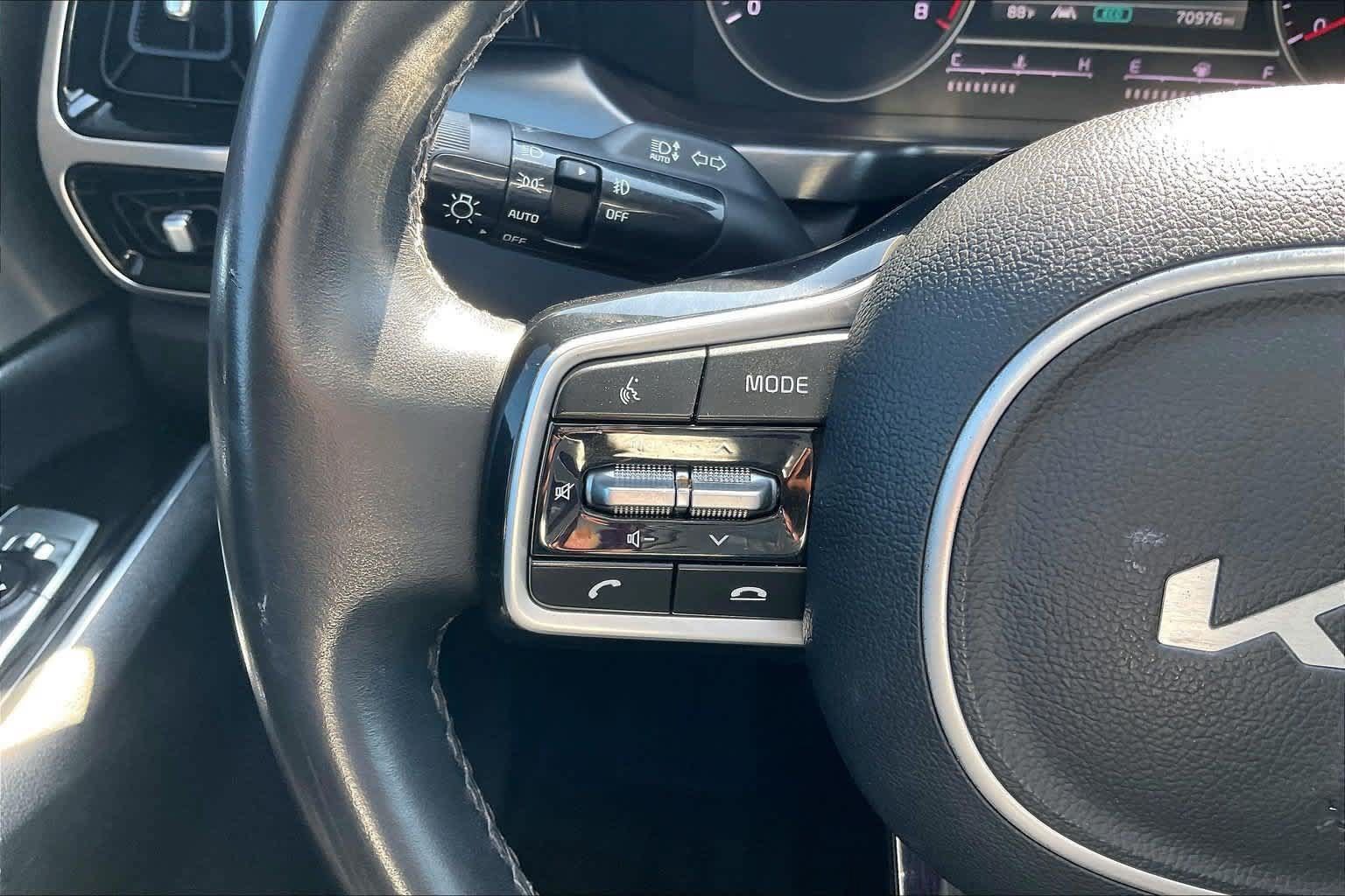 Used 2022 Kia Sorento SX FWD image 22