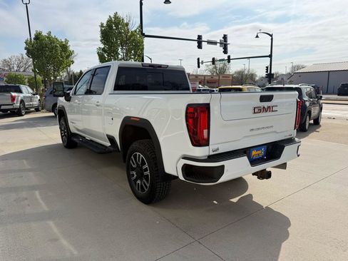Used 2020 GMC Sierra 2500 AT4 w/ AT4 Premium Package AWD/4WD image 4