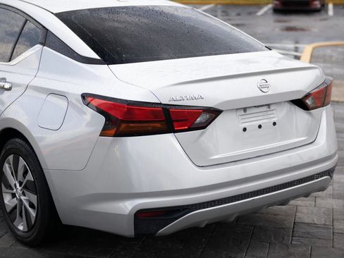 Used 2020 Nissan Maxima 3.5 S w/ Floor Mat Group FWD image 8