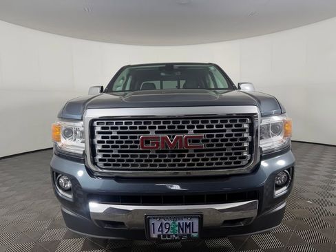 Used 2019 GMC Canyon Denali image 2
