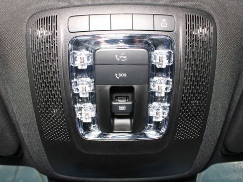 Used 2024 Mercedes-Benz GLE 350 4MATIC image 19