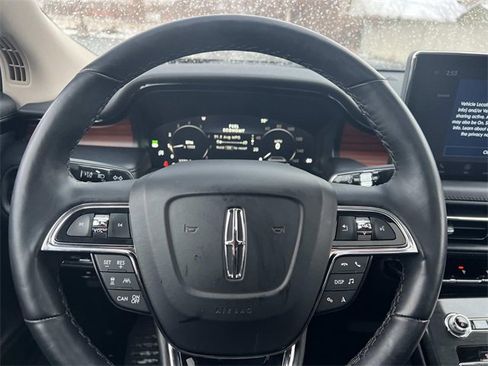 Used 2023 Lincoln Nautilus Reserve w/ Equipment Group 201A image 22