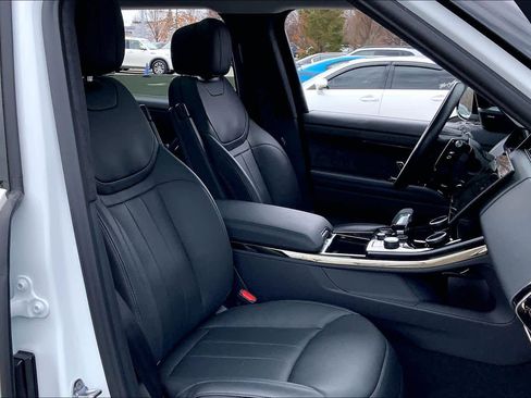 Used 2023 Land Rover Range Rover Sport Autobiography image 9
