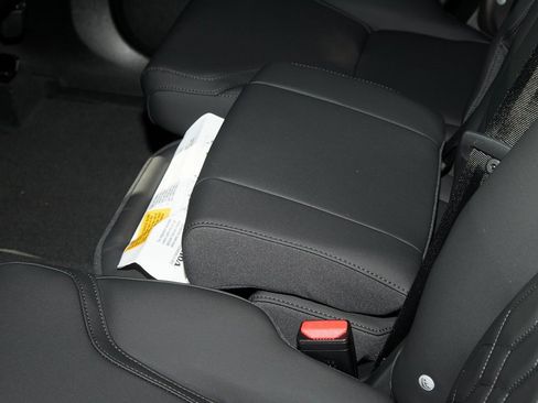 New 2026 Volvo XC90 B6 Plus w/ Protection Package Premier image 29