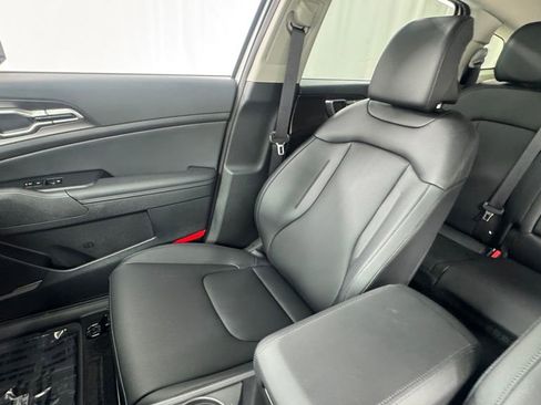 New 2026 Kia Sportage EX AWD/4WD image 13