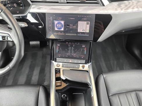 Used 2023 Audi e-tron Premium w/ Convenience Plus Package image 21