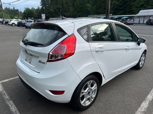 Used 2014 Ford Fiesta SE FWD image 5