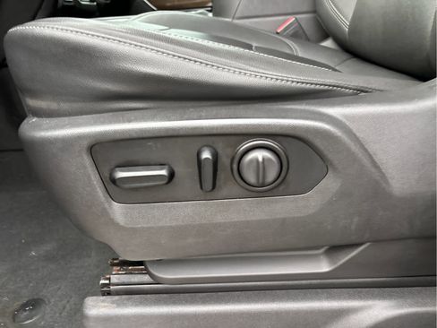 Certified 2021 Chevrolet Silverado 1500 LT Trail Boss w/ Convenience Package II image 10