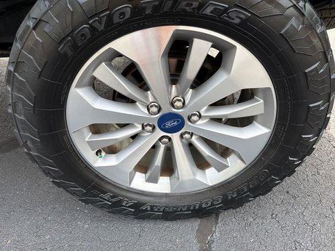 Used 2018 Ford F150 XL w/ Equipment Group 101A Mid AWD/4WD image 17