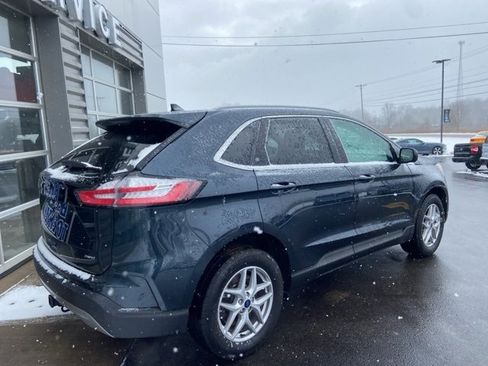 Used 2022 Ford Edge SEL w/ Convenience Package image 3