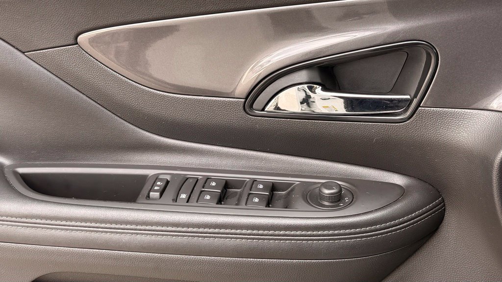Used 2019 Buick Encore Preferred w/ Safety Package FWD image 31