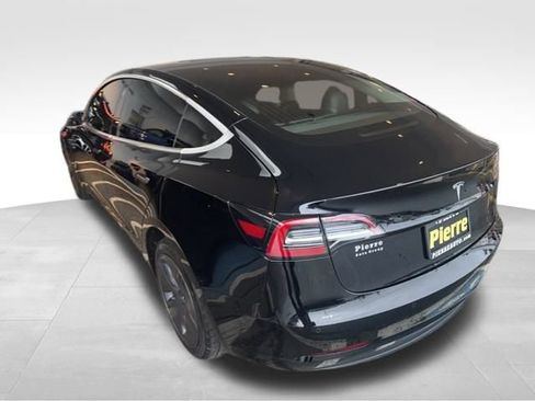 Used 2019 Tesla Model 3 Standard Range Plus image 2
