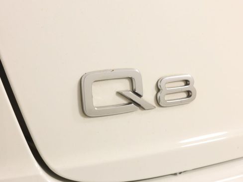 Used 2022 Audi Q8 Premium Plus AWD/4WD image 16