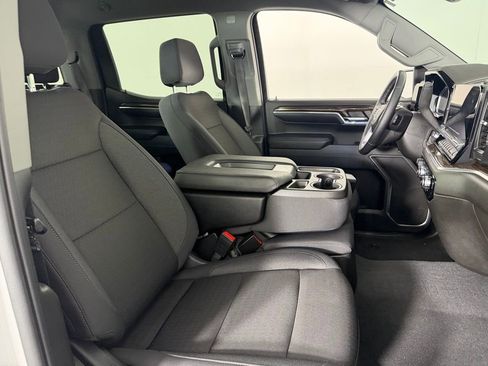 Used 2024 GMC Sierra 1500 SLE w/ X31 Off-Road Package image 30