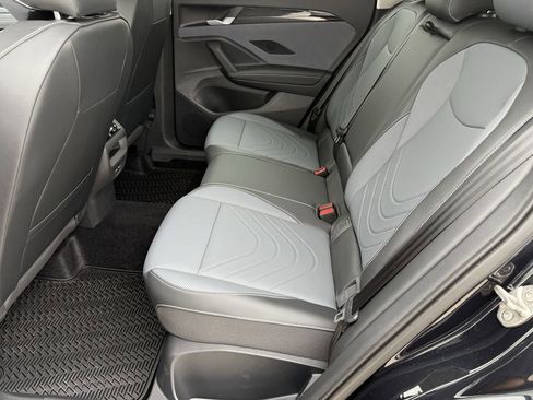 New 2026 Volkswagen Tiguan SE image 24