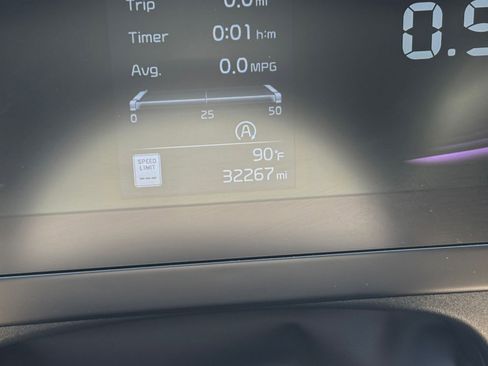 Used 2025 Kia Sportage LX FWD image 40