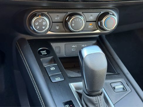 Used 2025 Nissan Kicks SV image 25