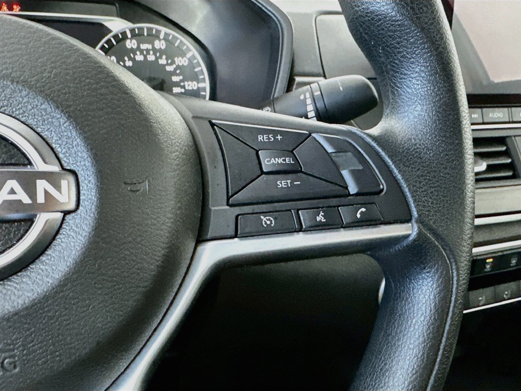 Used 2025 Nissan Altima 2.5 SV FWD image 26
