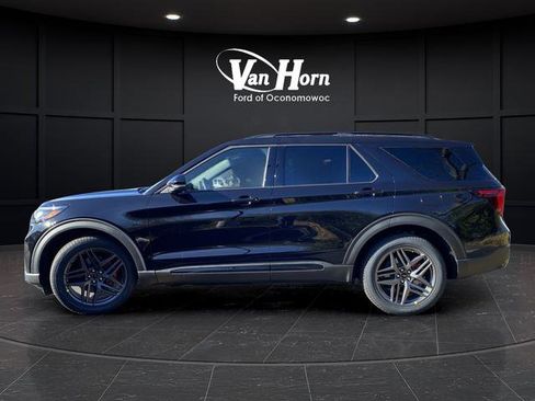 New 2026 Ford Explorer ST w/ Sun And Sound Package image 5