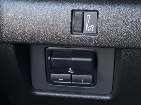 Used 2024 Chevrolet Colorado Z71 w/ Z71 Convenience Package 2 image 34