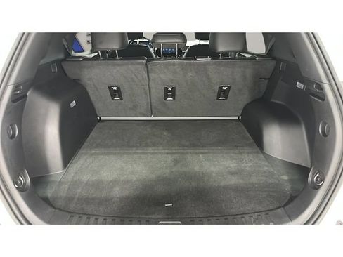 Used 2025 Chevrolet Equinox LT w/ Convenience Package II AWD/4WD image 28