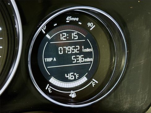 Used 2018 Honda HR-V EX image 2