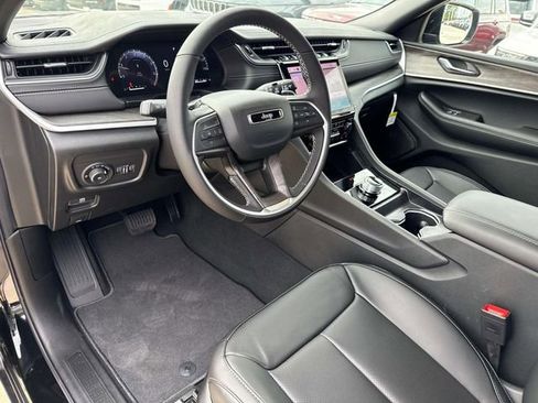 New 2025 Jeep Grand Cherokee L Limited w/ Luxury Tech Group II RWD image 14