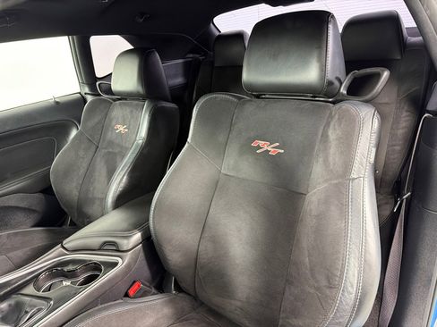 Used 2016 Dodge Challenger R/T Scat Pack w/ Leather Interior Group image 15