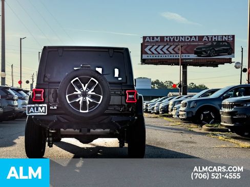 Used 2021 Jeep Wrangler Unlimited Rubicon AWD/4WD image 5