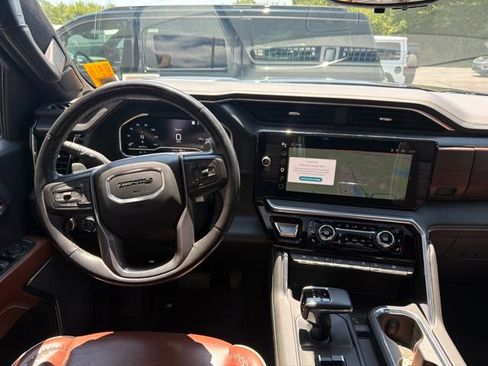 Used 2023 GMC Sierra 1500 Denali Ultimate AWD/4WD image 17