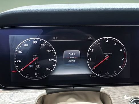 Used 2018 Mercedes-Benz E 400 4MATIC Cabriolet image 12