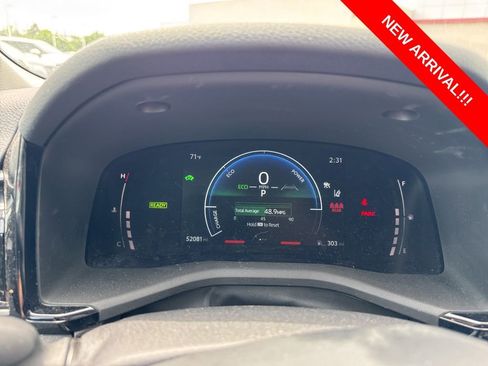 Used 2025 Toyota Camry LE FWD image 10