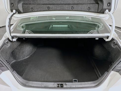 Used 2025 Toyota Camry SE image 29