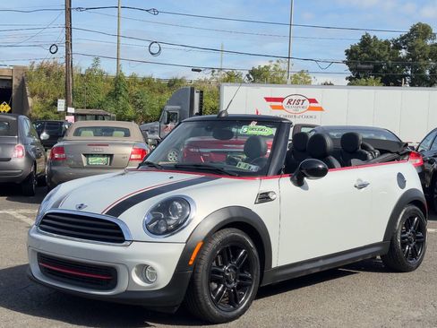Used 2015 MINI Cooper Convertible image 2