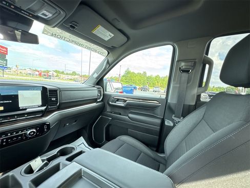 Used 2024 GMC Sierra 1500 Elevation image 11