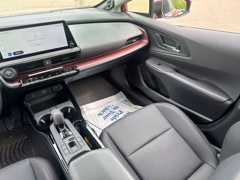 New 2025 Toyota Prius Plug-In Hybrid image 21